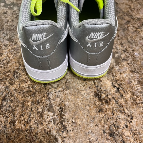 NIKE AIR FORCE 1 SILVER WITH GLOW BOTTOM - Picture 3 of 6